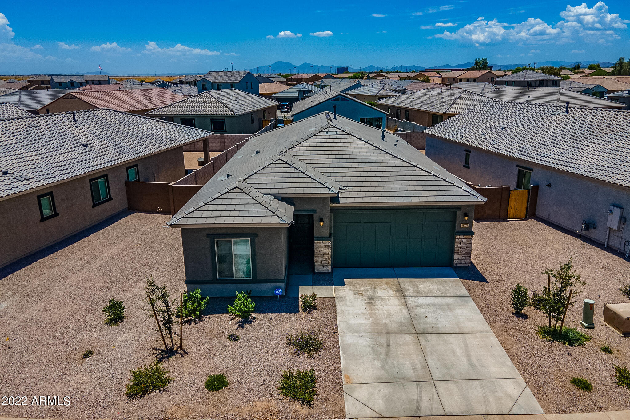 Property Photo: 43779 W Buckhorn Trail AZ 85138
