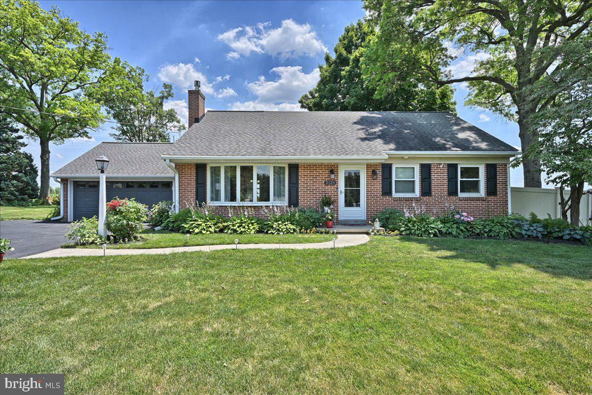 Property Photo: 2124 Creek Hill Road PA 17601