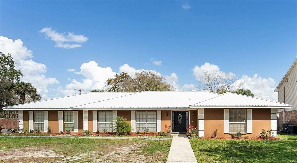 Property Photo:  2815 Montmart Drive  FL 32812 