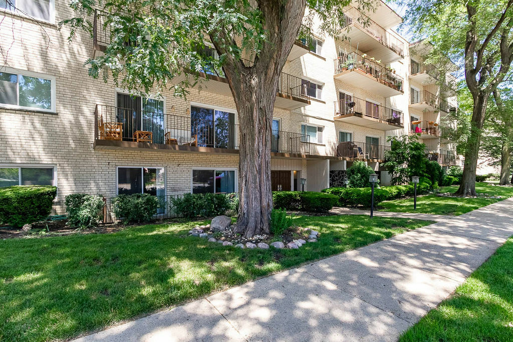 Property Photo:  8630 Ferris Avenue 101  IL 60053 