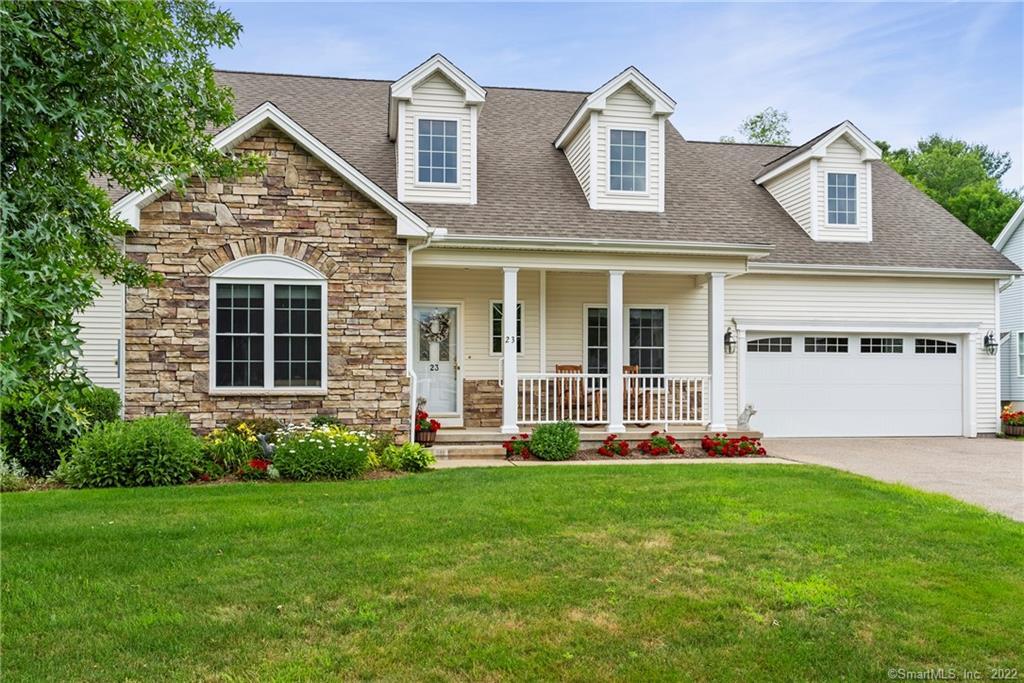 Property Photo:  23 Adenas Walk 23  CT 06033 