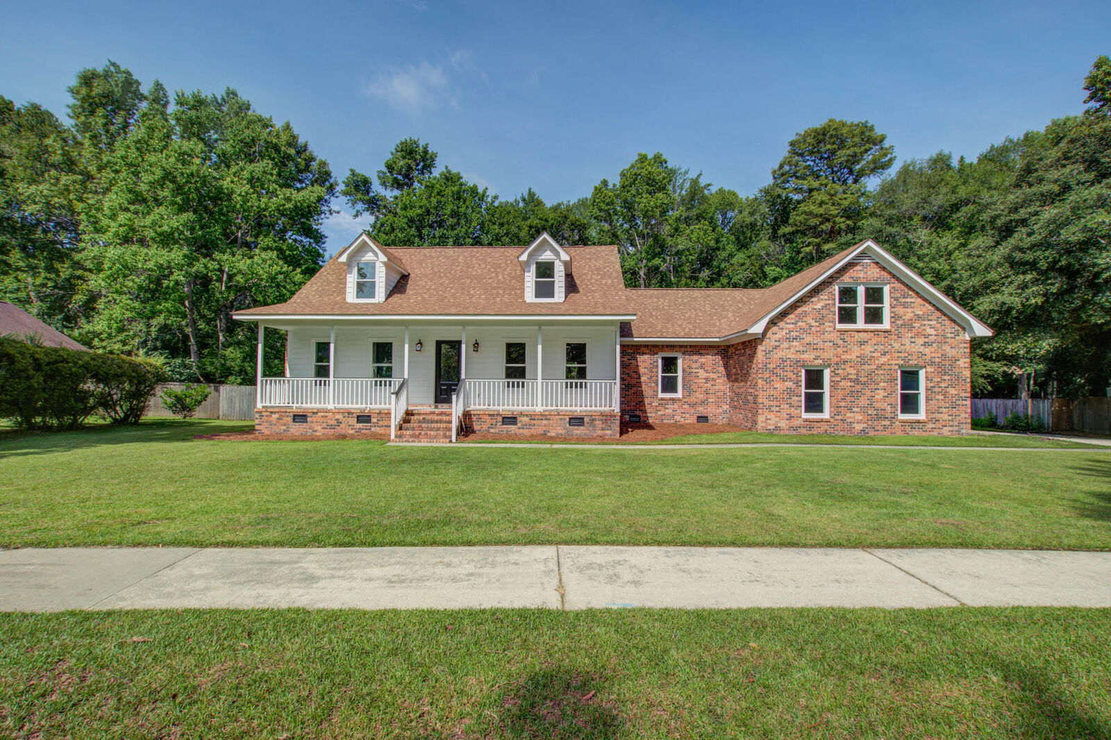 Property Photo: 527 King Charles Circle SC 29485