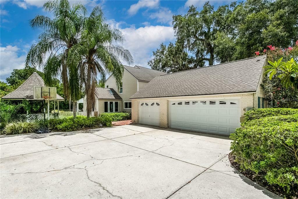 Property Photo:  3601 Cinnamon Trace Drive  FL 33596 