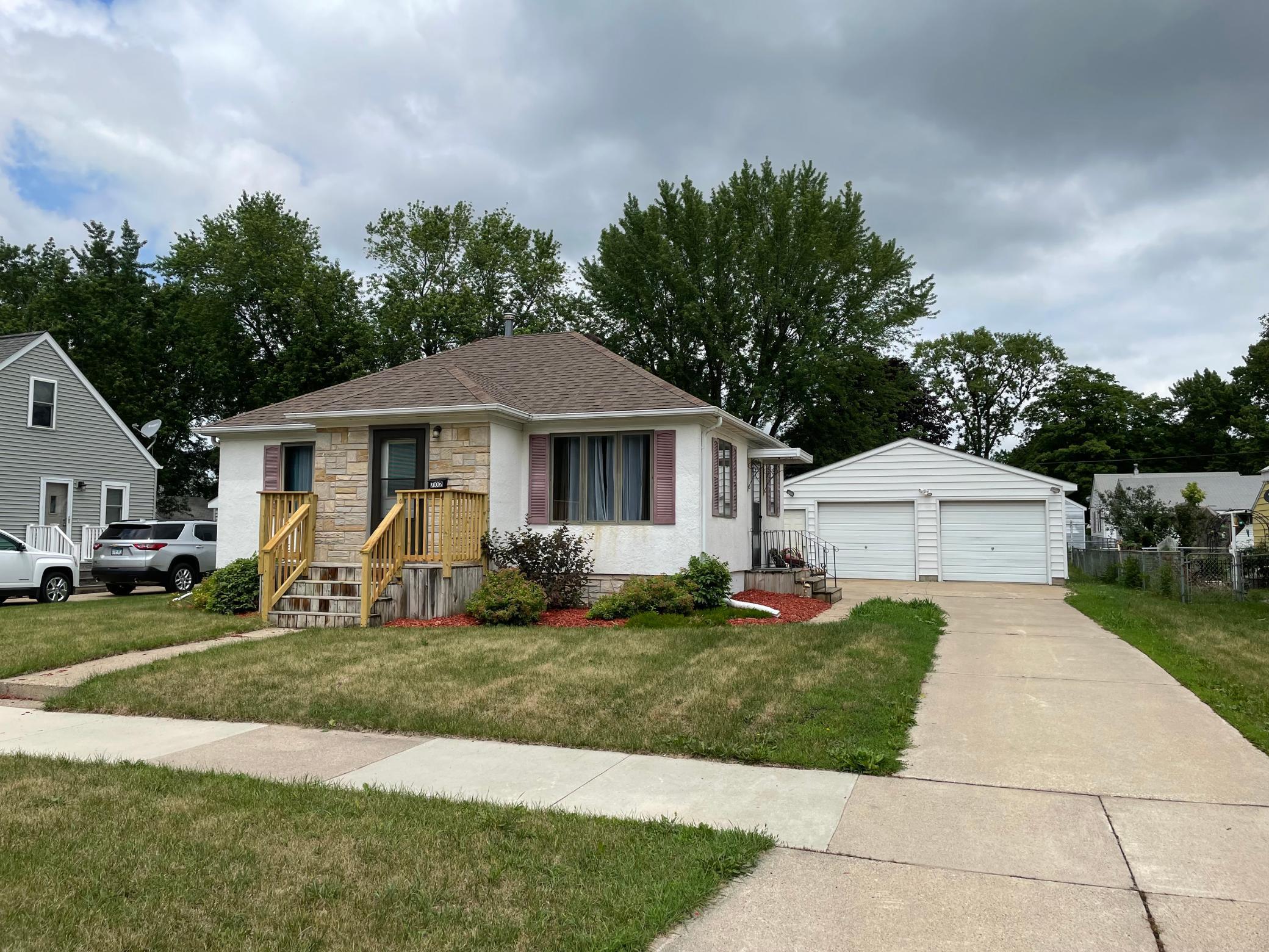 Property Photo: 702 14th Avenue SW MN 55912