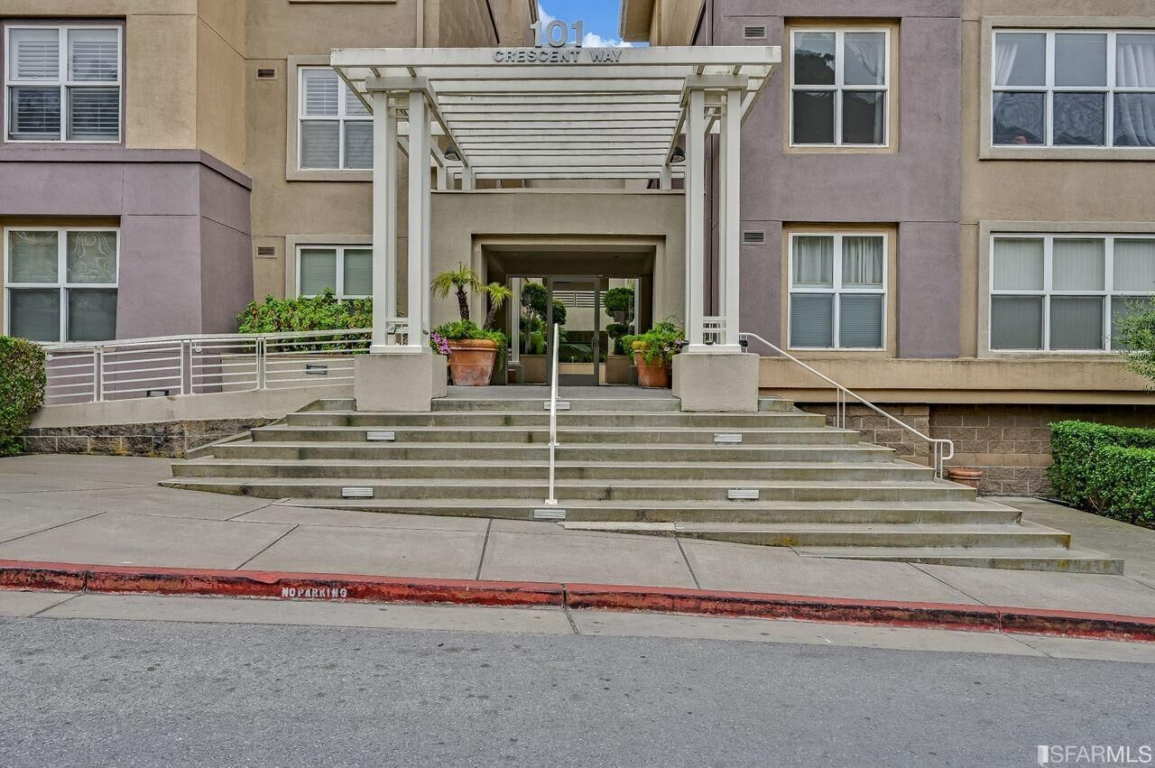 Property Photo:  101 Crescent Way 2302  CA 94134 