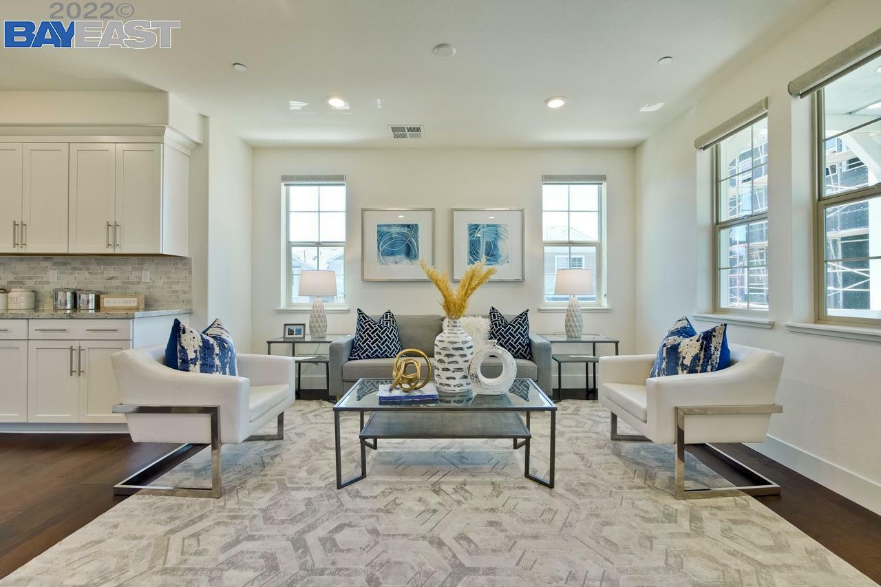 Property Photo:  37535 Skysail Street  CA 94560 
