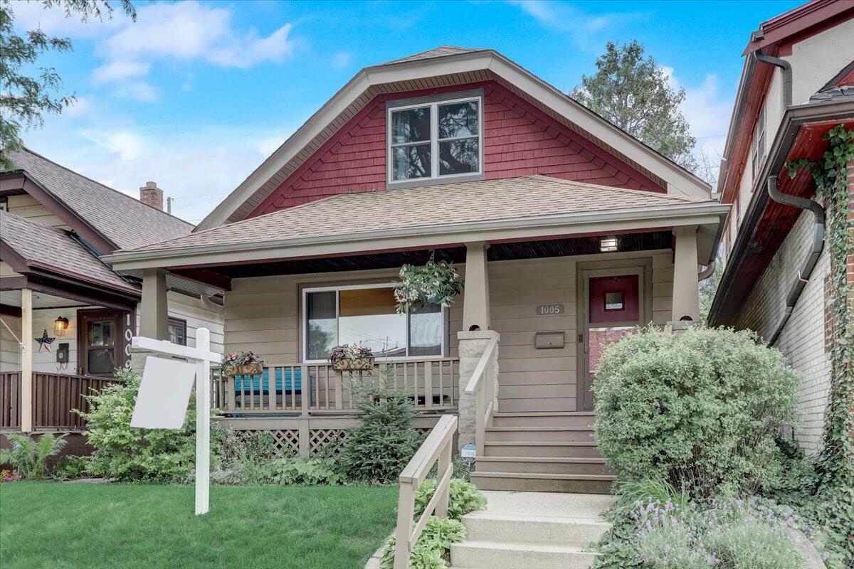 Property Photo: 1005 E Keefe Ave WI 53212