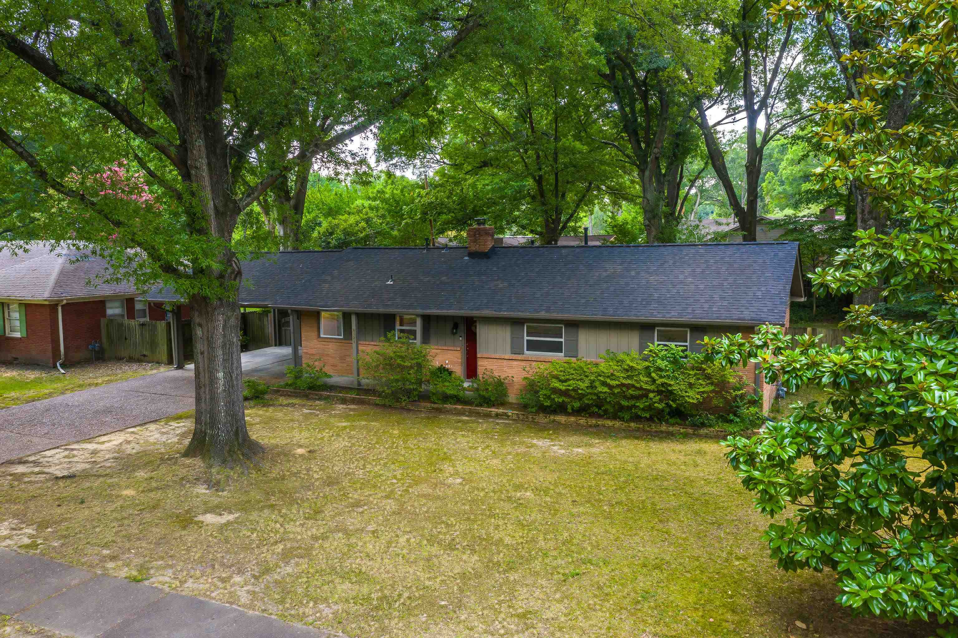 Property Photo:  4321 Charleswood Ave  TN 38117 