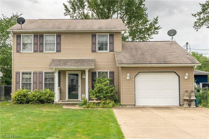 2658 Chelsea Drive  Akron OH 44312 photo