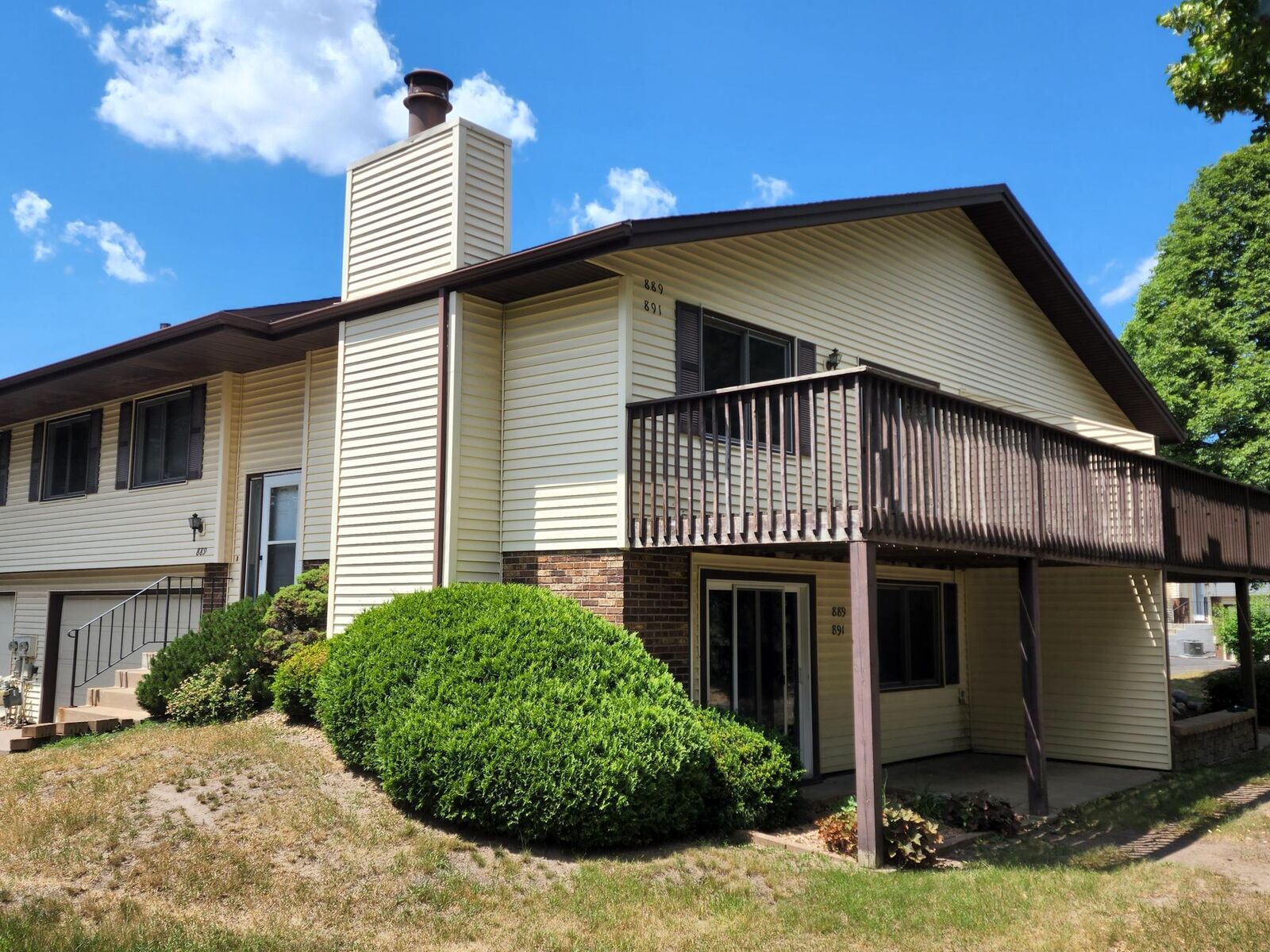 Property Photo:  889 Heritage Court W  MN 55127 