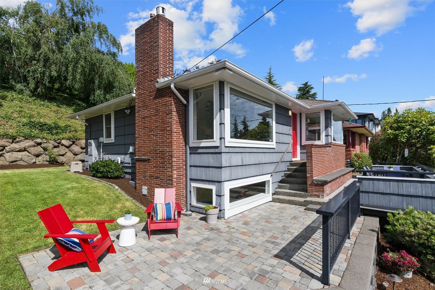 Property Photo:  3411 36th Avenue W  WA 98199 