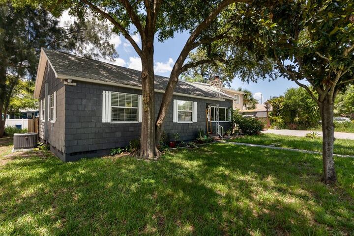 Property Photo: 4925 2nd Avenue S FL 33707