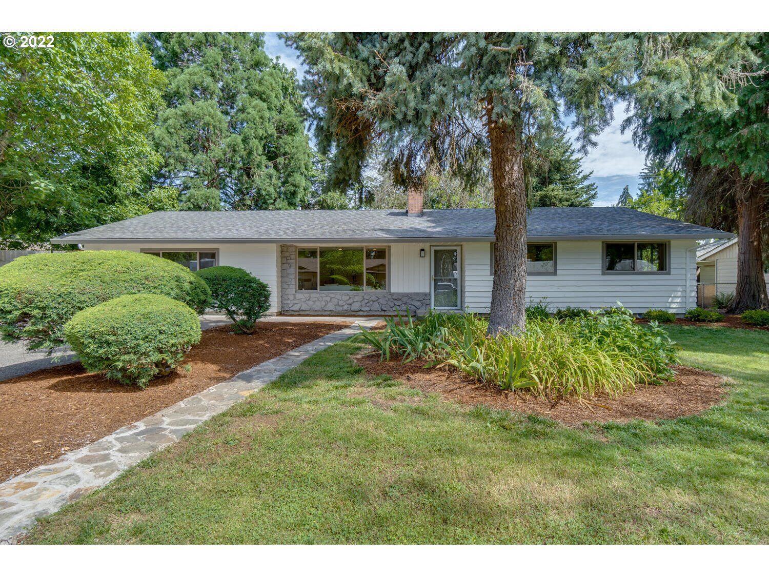 Property Photo:  7808 NE 27th St  WA 98662 