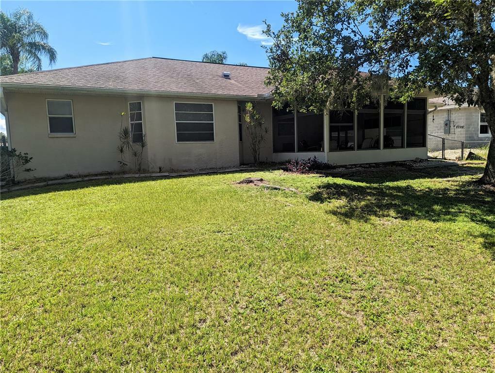 Property Photo:  820 Phyllis Street  FL 33948 