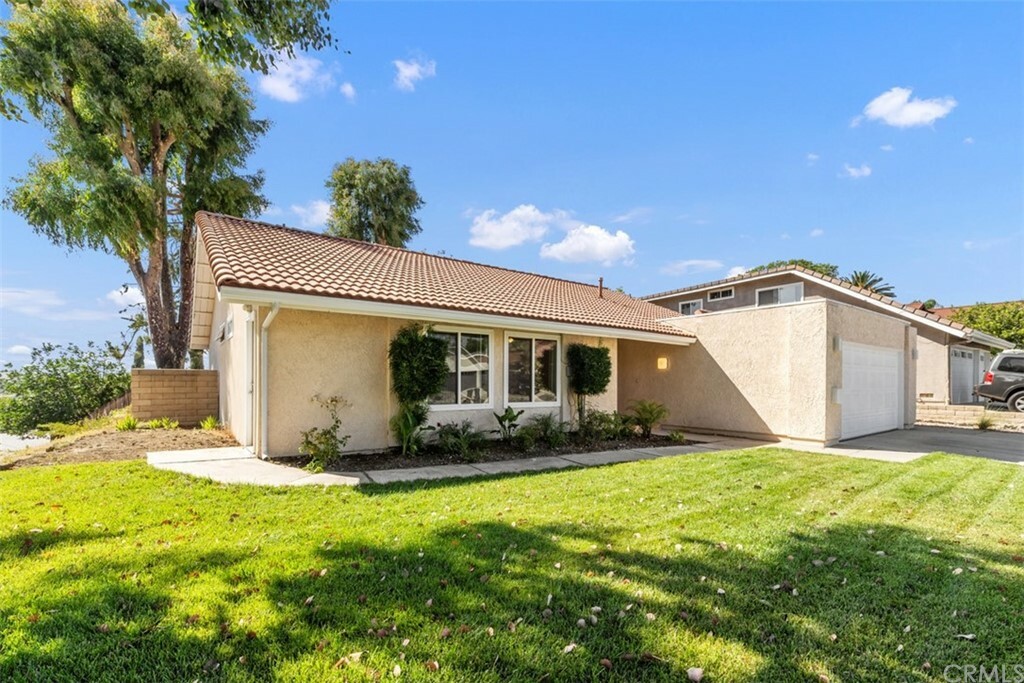 Property Photo:  25411 Pike Road  CA 92653 