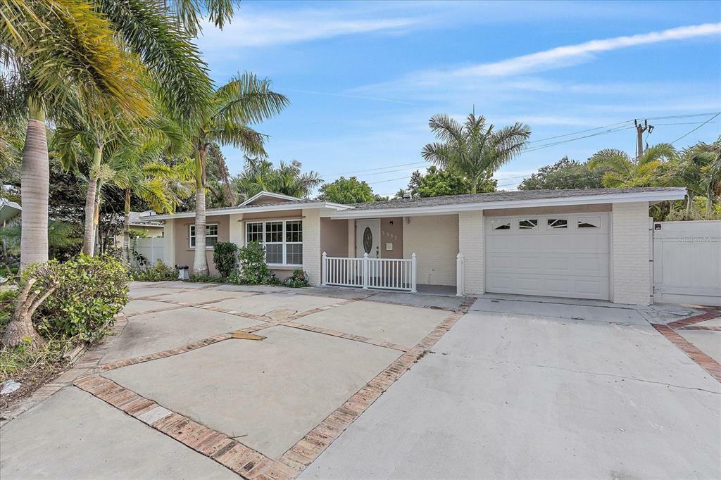 Property Photo:  3333 Prudence Drive  FL 34235 