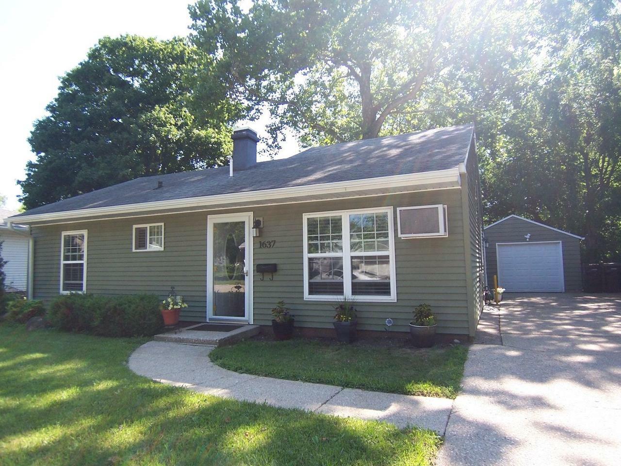 Property Photo:  1637 Johnson St  WI 53511 