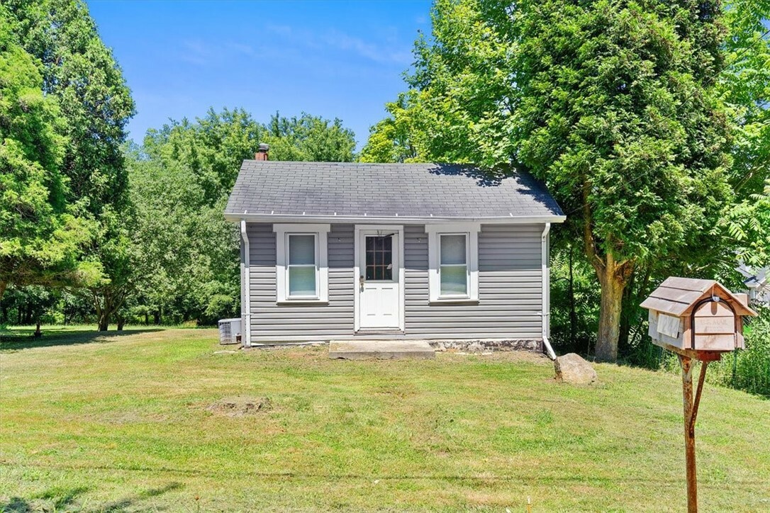 Property Photo:  1244 McCaslin Road  PA 15126 