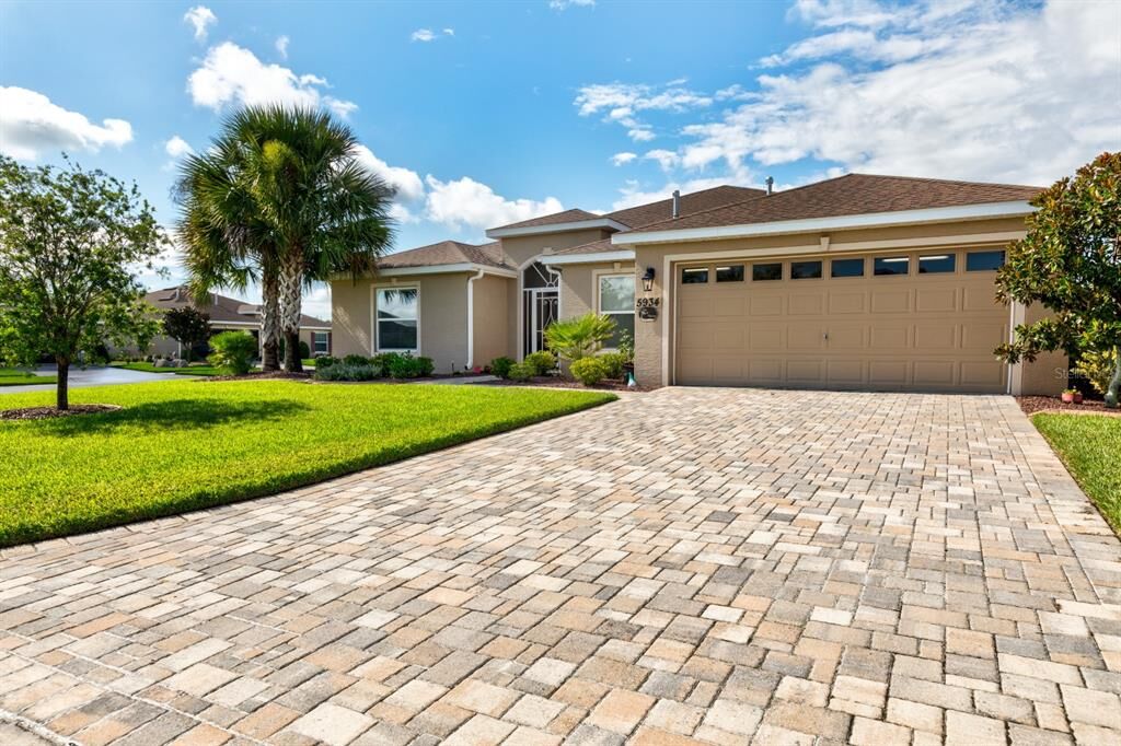 Property Photo: 5934 Tumbleweed Trail FL 34748