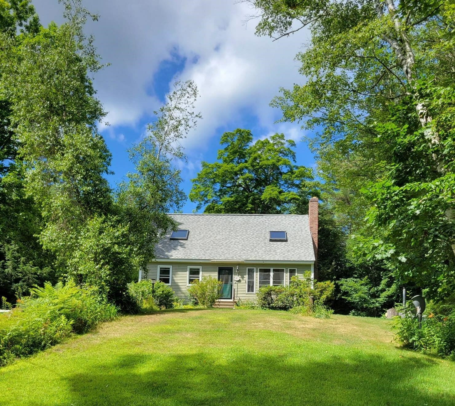 Property Photo:  275 Hadley Road  NH 03452 