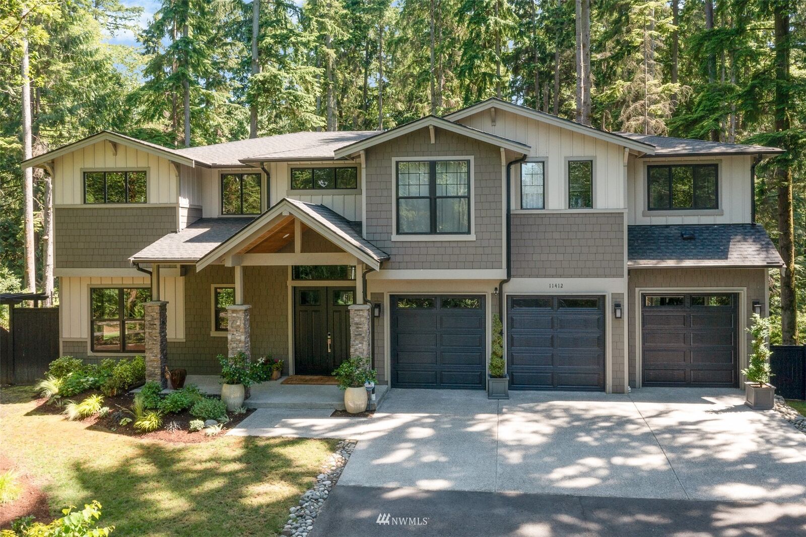 Property Photo: 11412 214th Place SE WA 98296