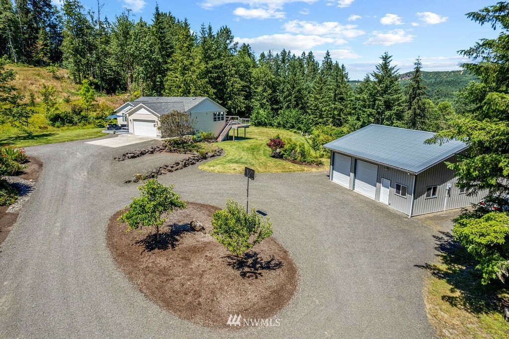 Property Photo: 124 Atmore Road WA 98649