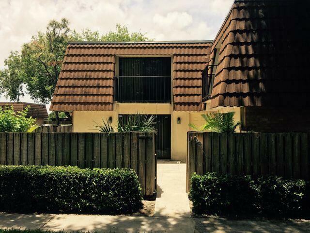 7107 71st Way  West Palm Beach FL 33407 photo