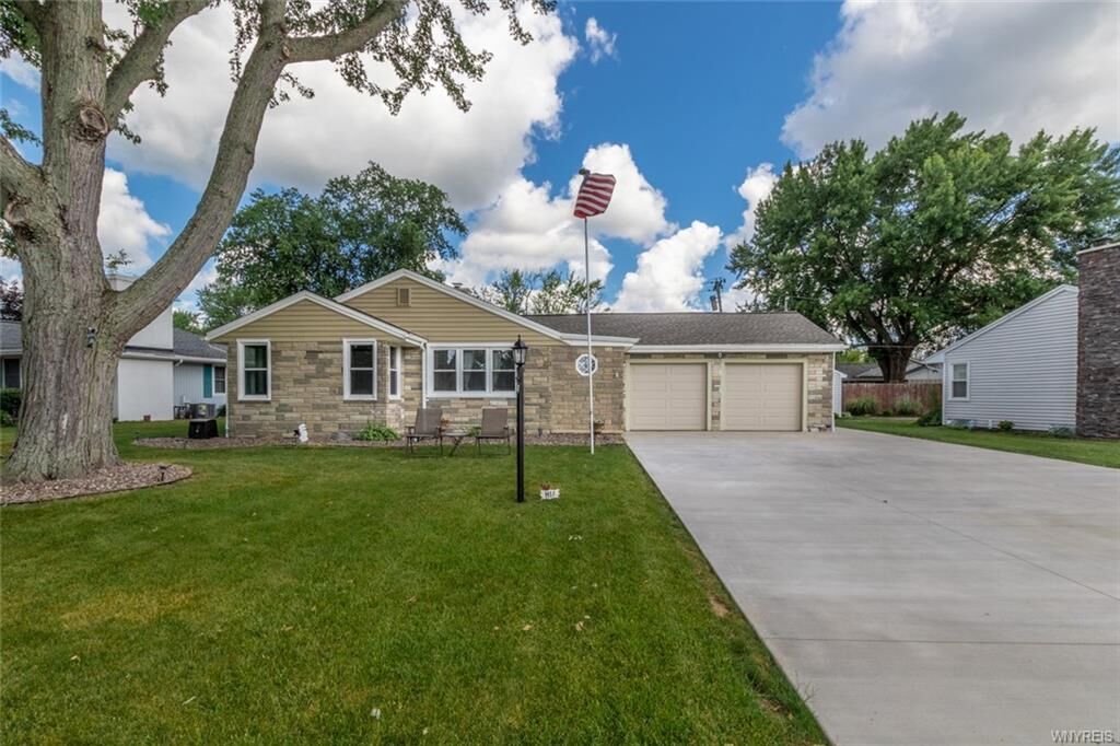 Property Photo:  107 Hennepin Road  NY 14072 
