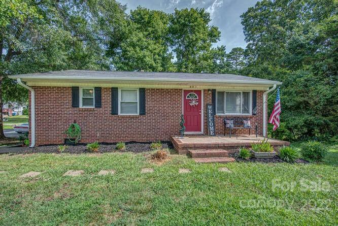 520 Tuckaseege Road  Mount Holly NC 28120 photo