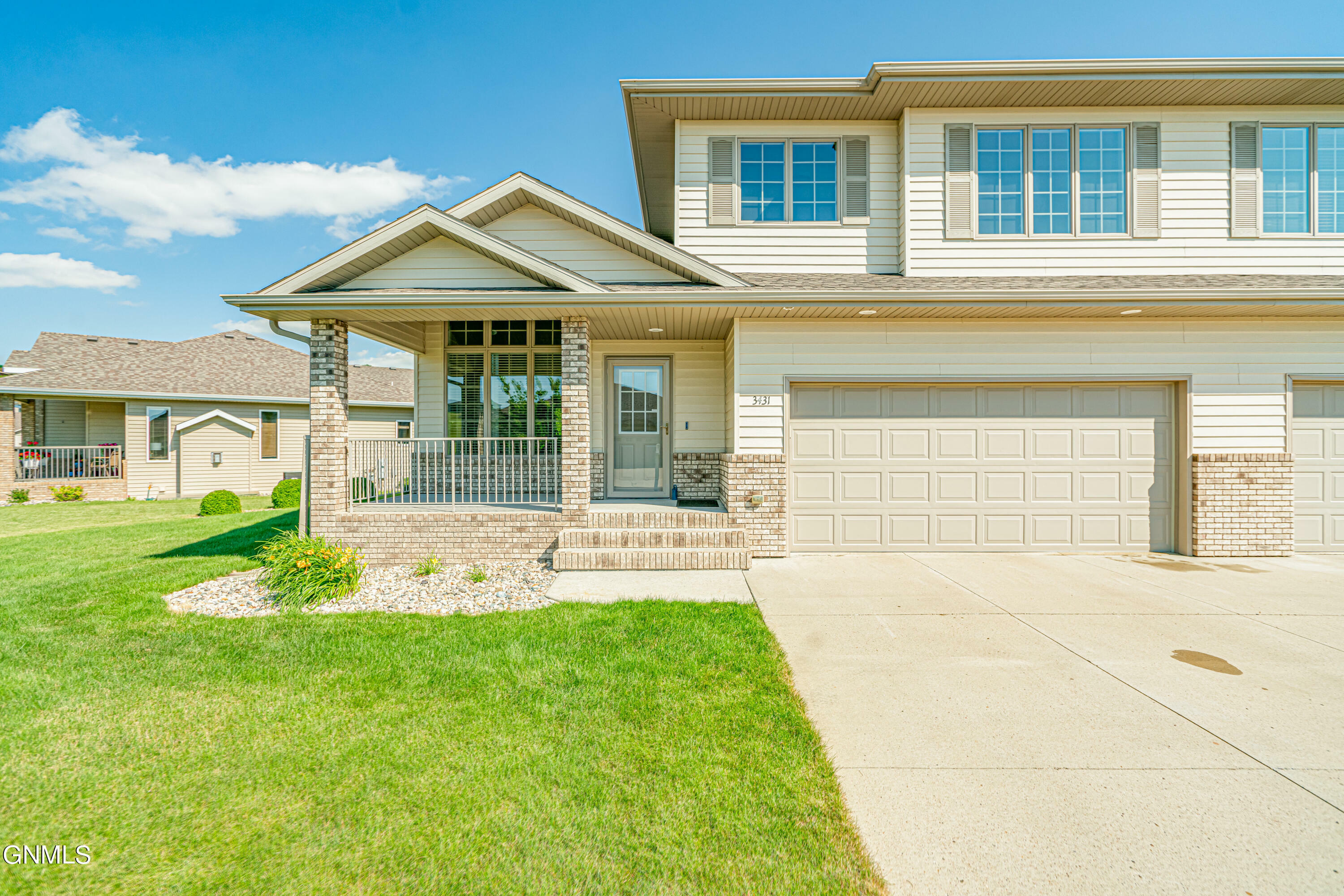 Property Photo:  3431 Thunderbird Lane  ND 58503 