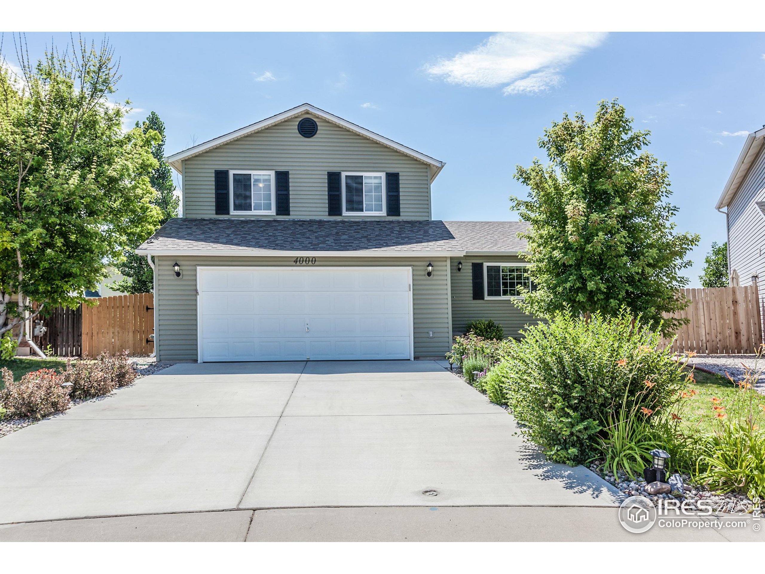 Property Photo:  4000 Dove Ln  CO 80620 