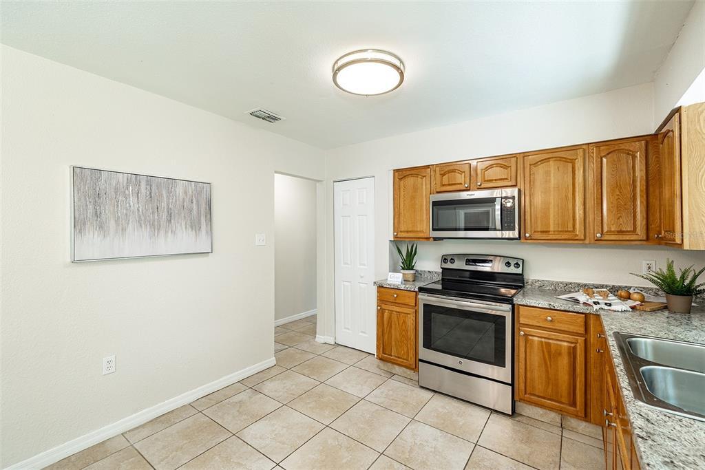 Property Photo: 1919 E Noel Street FL 33610
