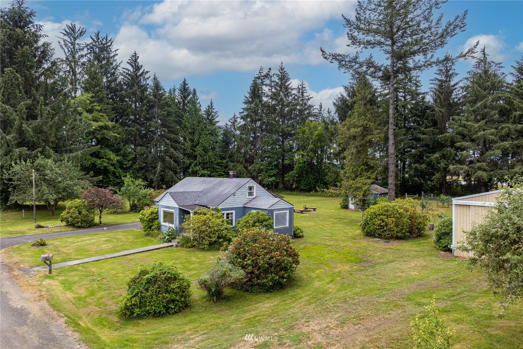 Property Photo:  20 Sunnyside Road  WA 98577 