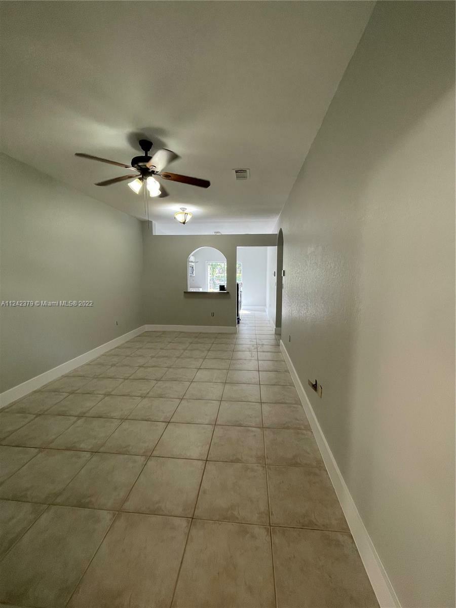 Property Photo:  6900 NW 179th St 103-1  FL 33015 