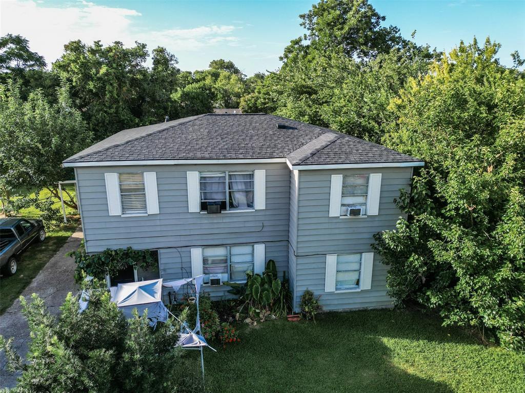 Property Photo: 1208 7th Avenue TX 77590