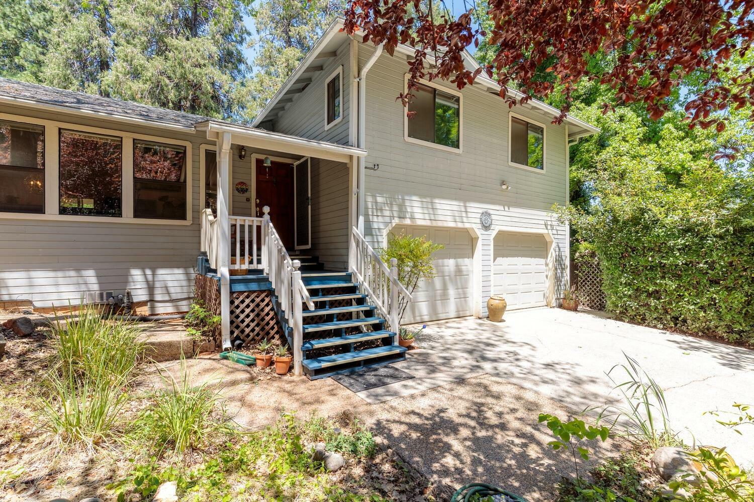 Property Photo: 621 Todd Court CA 95945