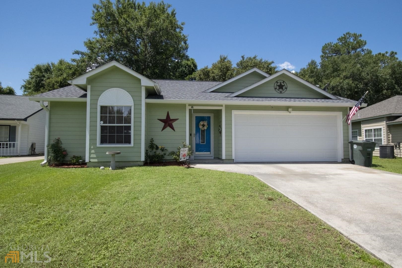 Property Photo:  143 Lake Jordan Boulevard  GA 31548 