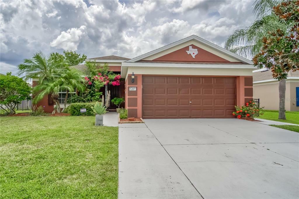 Property Photo:  5207 99th Avenue E  FL 34219 