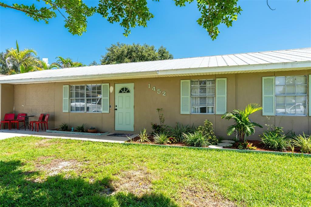 Property Photo:  1452 Noble Terrace  FL 33952 