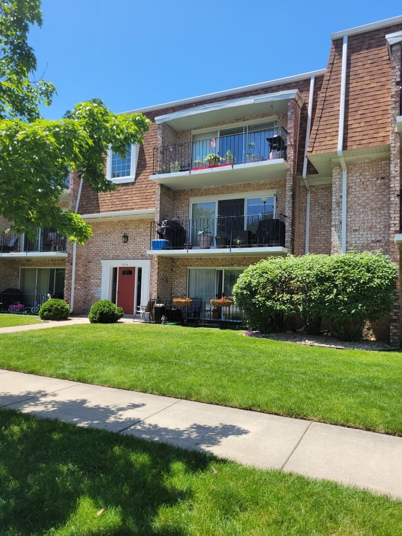 Property Photo: 8724 Mobile Avenue F IL 60453