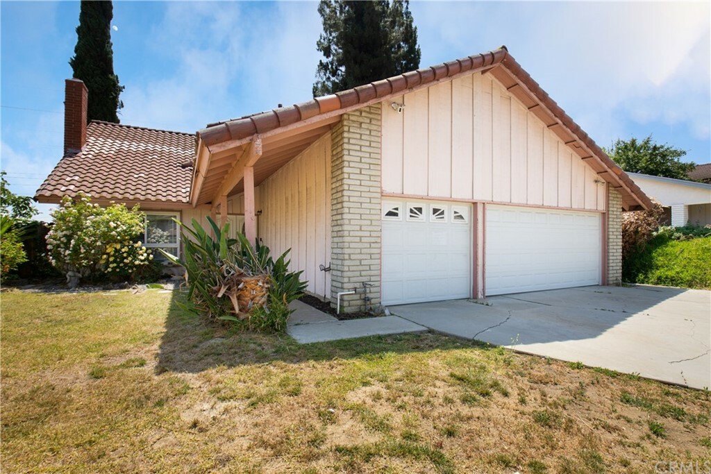 2010 Paso Verde Drive  Hacienda Heights CA 91745 photo