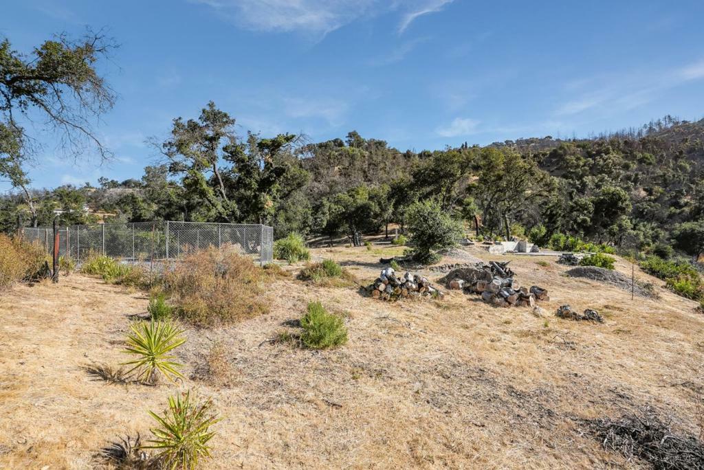 Property Photo: 1650 Anaheim Court CA 95404