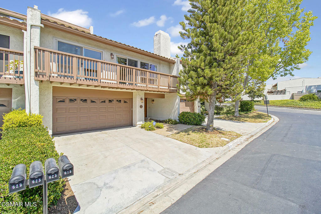 Property Photo:  623 Kendale Lane  CA 91360 