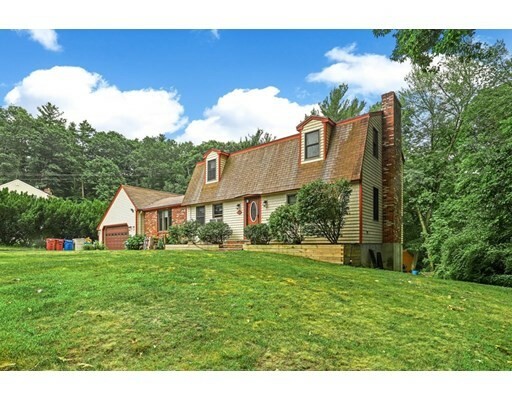 Property Photo: 10 Jefferson Dr MA 01879