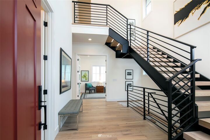 Property Photo: 7515 24th Avenue NE WA 98115