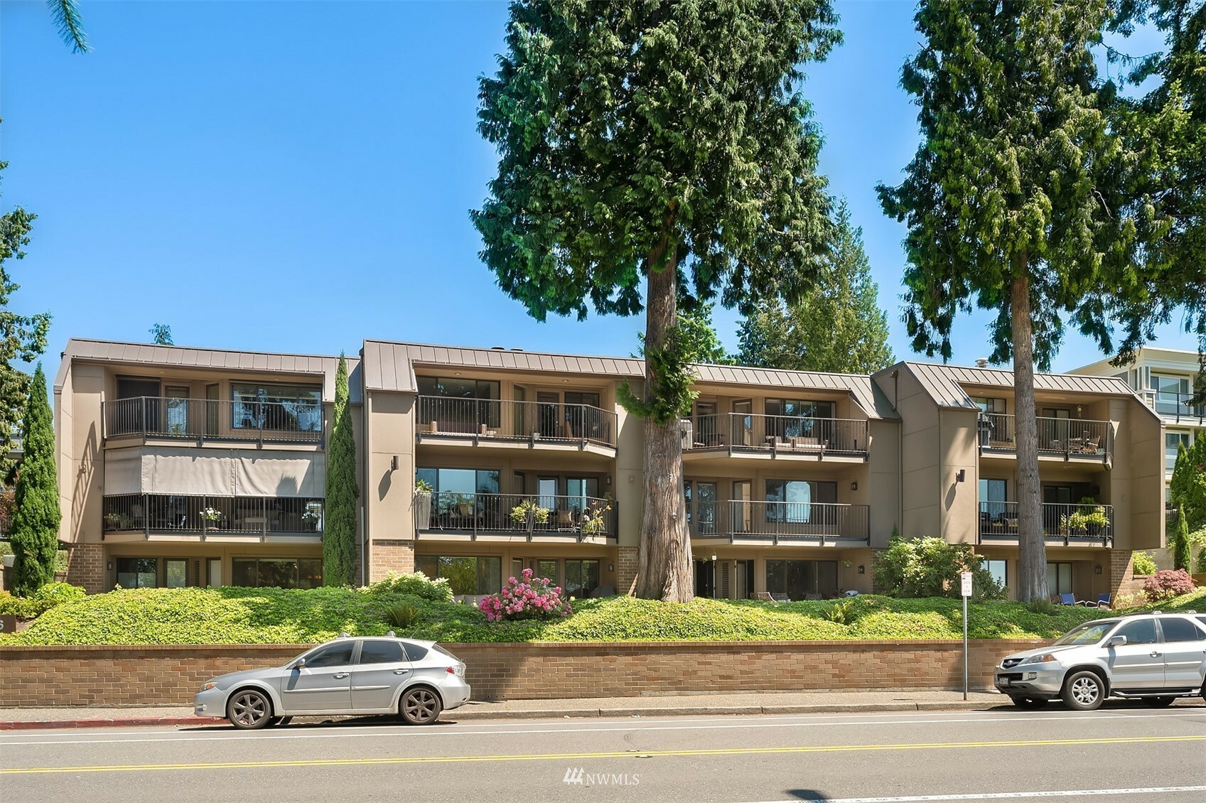 Property Photo:  6736 Lake Washington Boulevard NE 11  WA 98033 