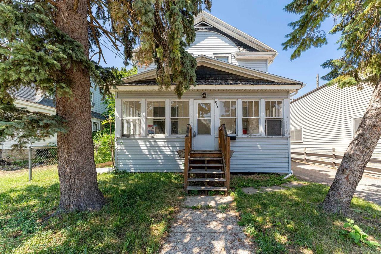 Property Photo:  716 Merritt Avenue  WI 54901 