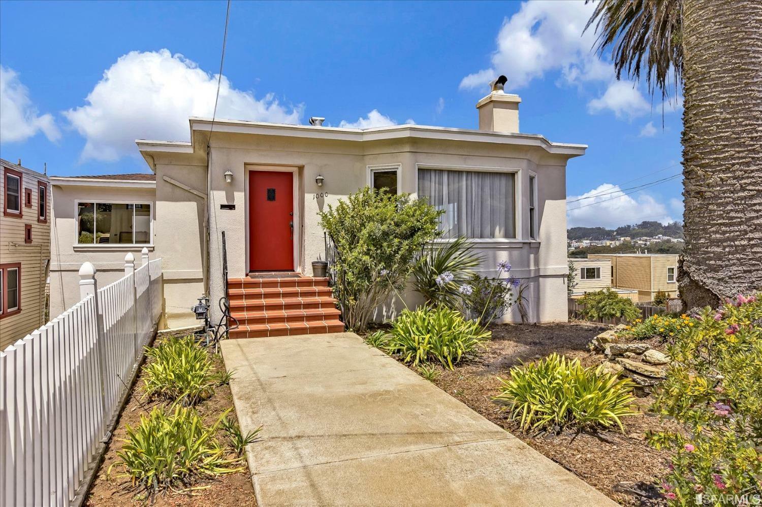 Property Photo:  1000 Prague Street  CA 94112 