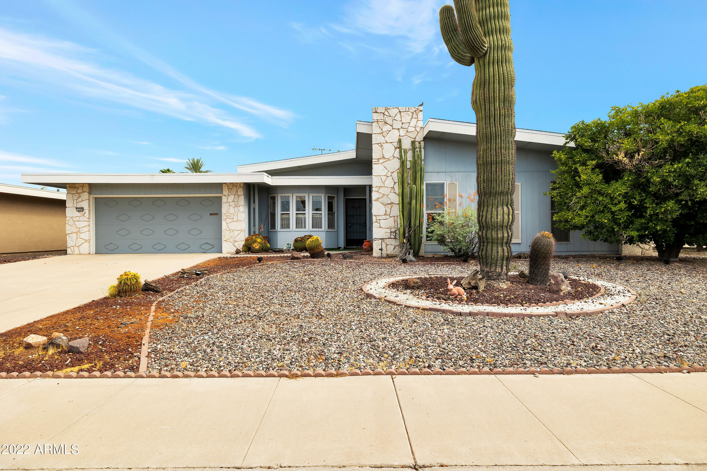 Property Photo:  10906 W Palmeras Drive  AZ 85373 