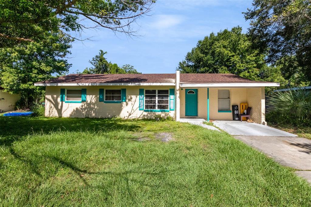 Property Photo: 2220 Savoy Drive FL 32808